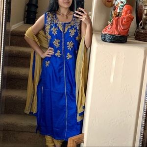 NWT Embroidered Salwar Suit